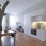 Flh Portuguese Apartamento *